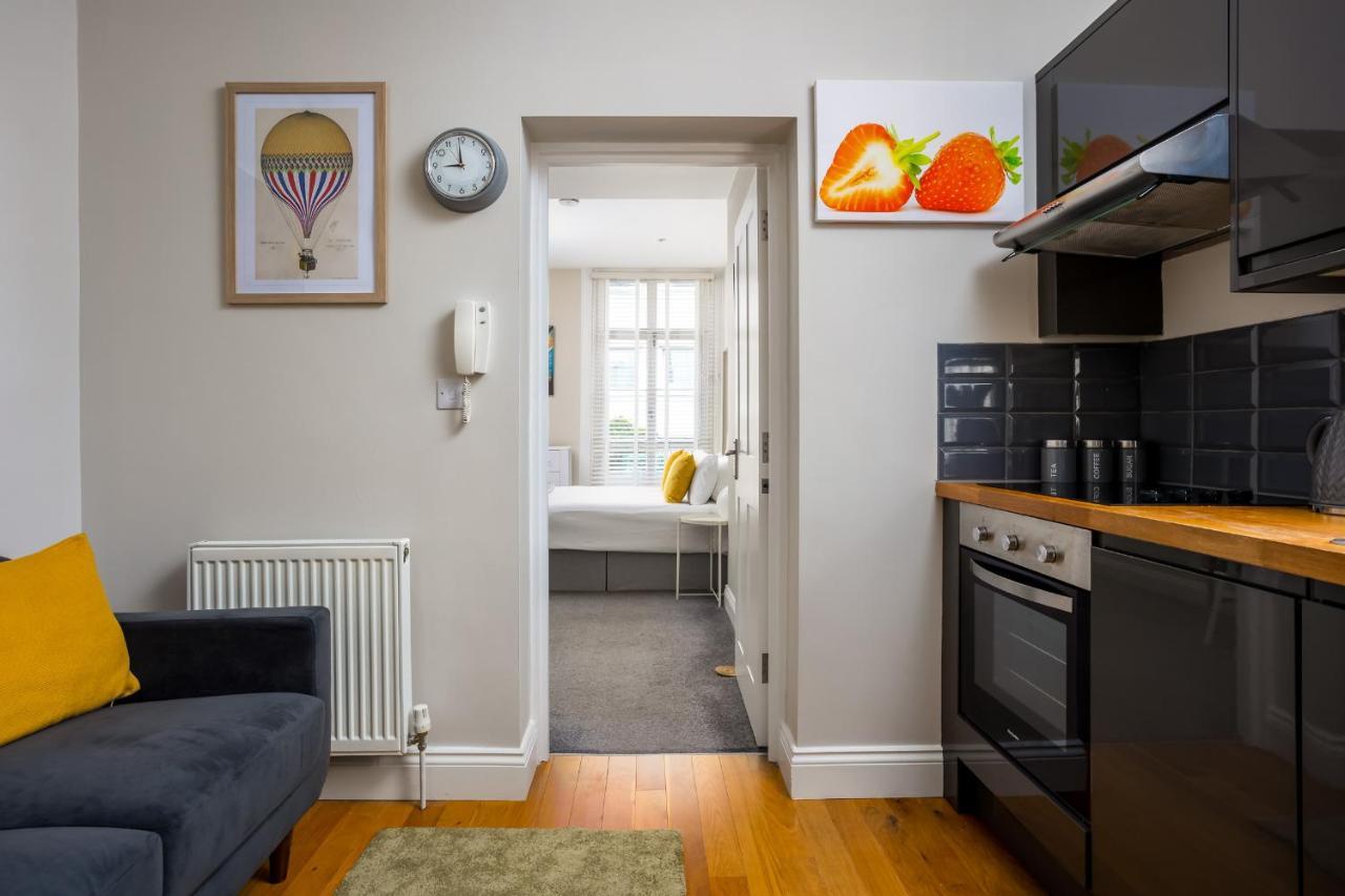Contemporary Ground Floor Apartment - Town Centre With Parking! Cheltenham Exterior photo